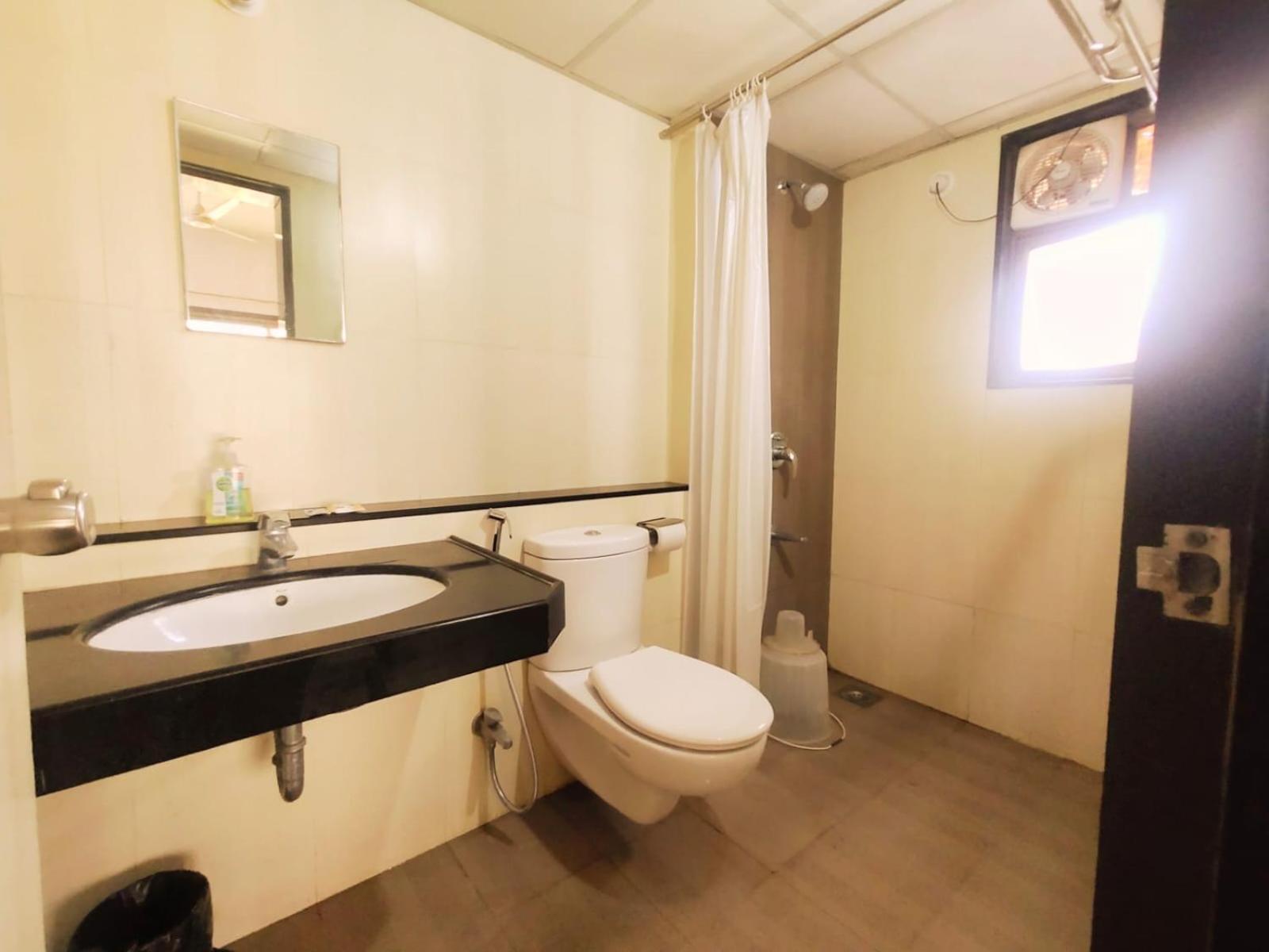 Private Rooms In Blue Ridge Hinjawadi Exterior foto